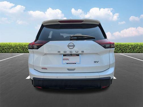 Pearl 2024 Nissan Rogue SV