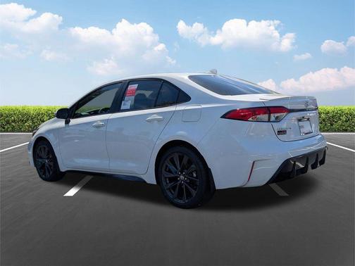 Ice Cap 2026 Toyota Corolla SE