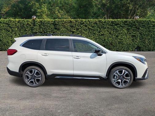 Crystal White Pearl 2026 Subaru Ascent Limited