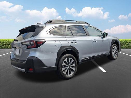 Ice Silver Metallic 2024 Subaru Outback Limited