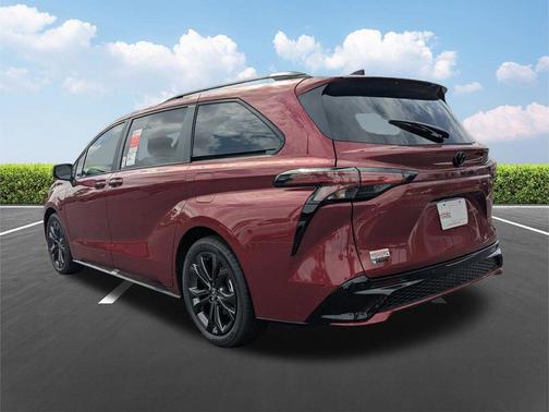 Ruby Flare Pearl 2026 Toyota Sienna XSE 7 Passenger