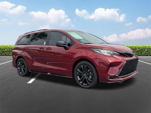 Ruby Flare Pearl 2026 Toyota Sienna XSE 7 Passenger