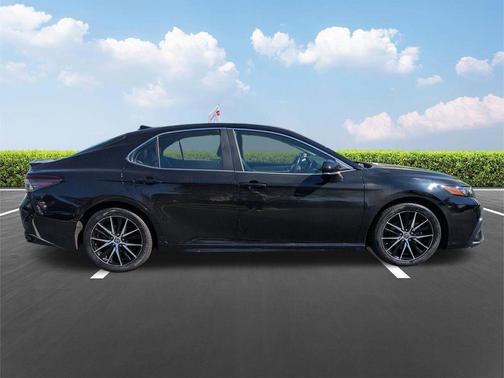 Midnight Black Metallic 2023 Toyota Camry SE