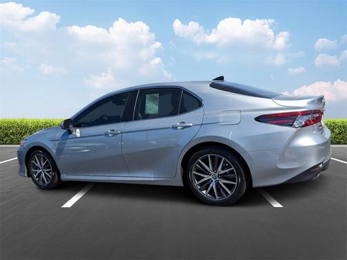 Celestial Silver Metallic 2024 Toyota Camry XLE