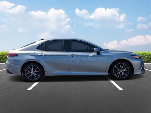 Celestial Silver Metallic 2024 Toyota Camry XLE
