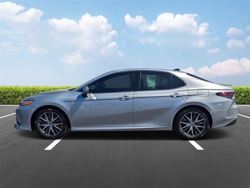 Celestial Silver Metallic 2024 Toyota Camry XLE