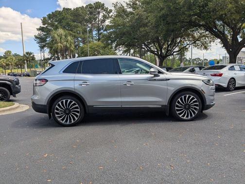 Silver Radiance Metallic Clearcoat 2023 Lincoln Nautilus Black Label