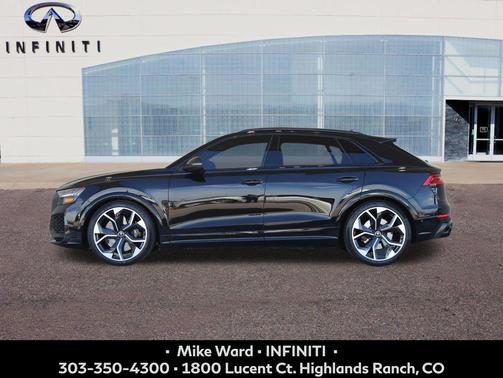 Mythos Black Metallic 2023 Audi RS Q8 4.0T