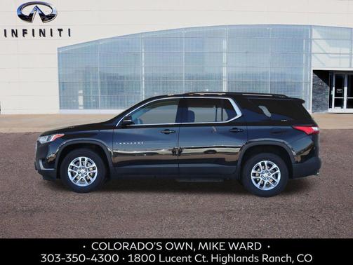 Mosaic Black Metallic 2021 Chevrolet Traverse LT Leather