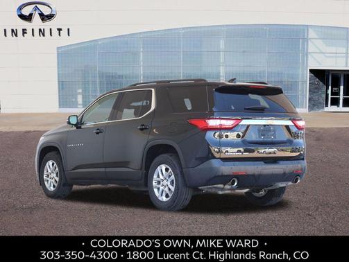 Mosaic Black Metallic 2021 Chevrolet Traverse LT Leather