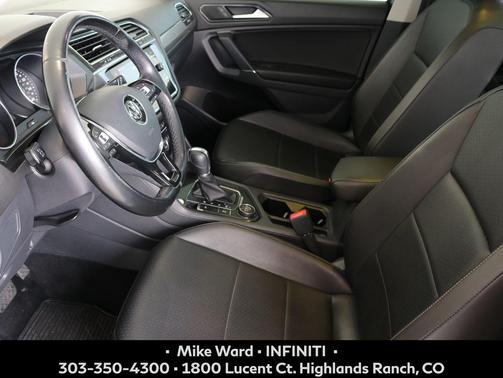 Platinum Gray Metallic 2018 Volkswagen Tiguan 2.0T SEL