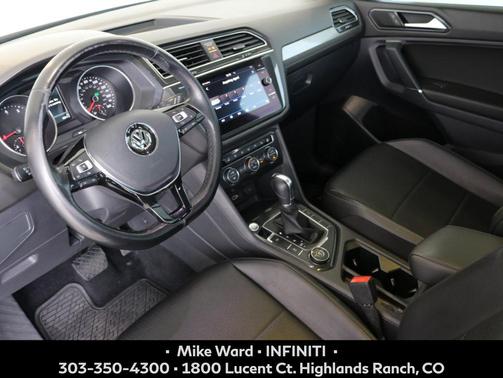 Platinum Gray Metallic 2018 Volkswagen Tiguan 2.0T SEL
