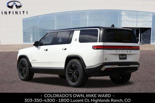 2024 Rivian R1S Adventure