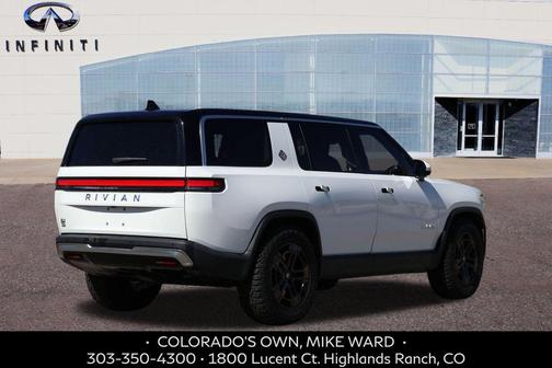 2024 Rivian R1S Adventure
