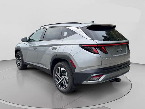 Shimmering Silver 2026 Hyundai TUCSON Limited