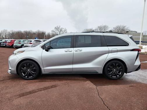 2023 Toyota Sienna XSE 25th Anniversary