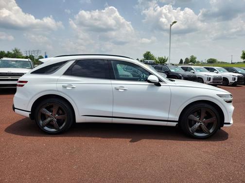 2024 Genesis GV70 2.5T