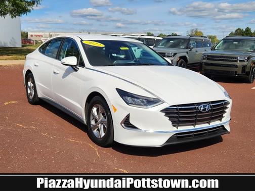 2022 Hyundai SONATA SE