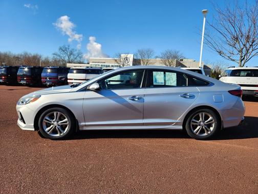 2018 Hyundai SONATA SEL