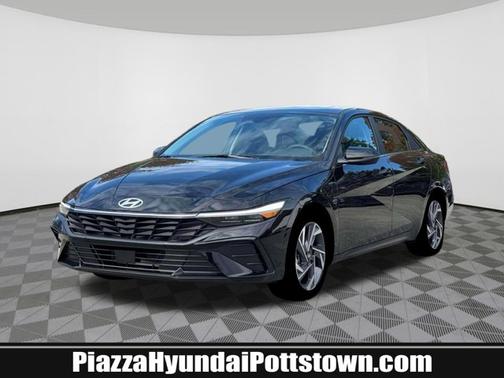 Abyss Black 2026 Hyundai ELANTRA Limited