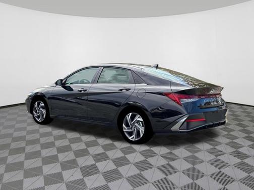 Abyss Black 2026 Hyundai ELANTRA Limited