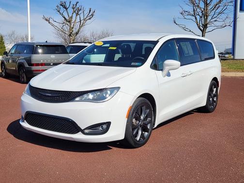 2019 Chrysler Pacifica Touring Plus
