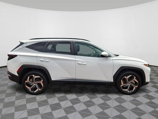 White Pearl 2024 Hyundai TUCSON SEL
