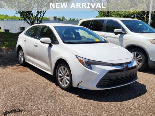 Ice 2024 Toyota Corolla Hybrid LE