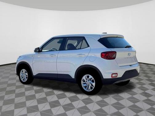 Lunar White 2026 Hyundai VENUE SE