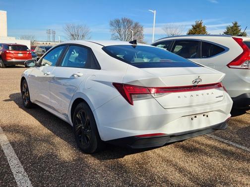 2023 Hyundai ELANTRA HEV Blue