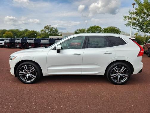2019 Volvo XC60 T5 Momentum