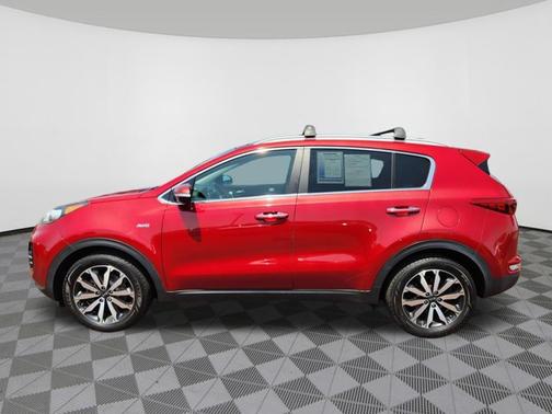 Hyper Red 2017 Kia Sportage EX