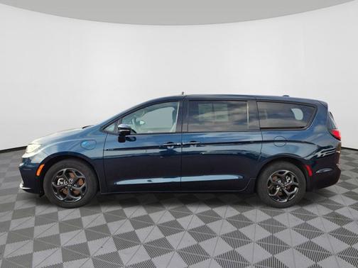 2022 Chrysler Pacifica Hybrid Limited