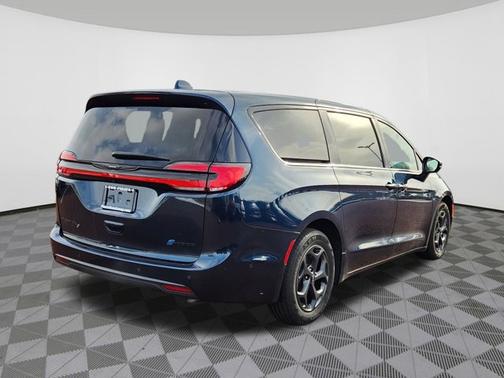 2022 Chrysler Pacifica Hybrid Limited