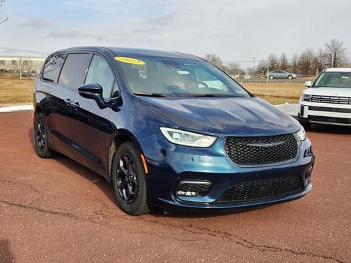 2022 Chrysler Pacifica Hybrid Limited