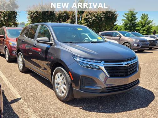Iron Gray Metallic 2022 Chevrolet Equinox LS