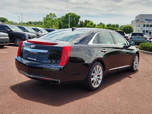Stellar Black Metallic 2017 Cadillac XTS Luxury