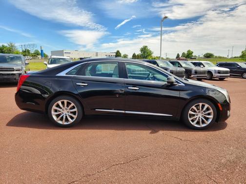 Stellar Black Metallic 2017 Cadillac XTS Luxury
