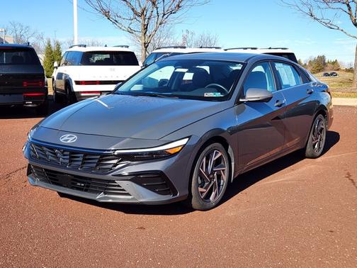 2024 Hyundai ELANTRA Limited