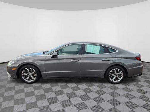 2022 Hyundai SONATA SEL