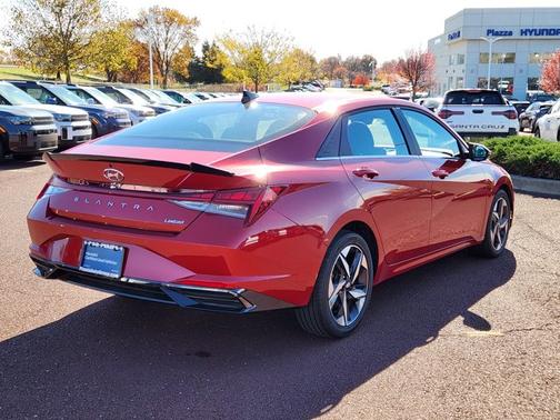 2023 Hyundai ELANTRA Limited