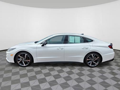 2022 Hyundai SONATA SEL Plus