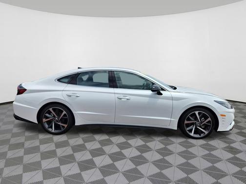 2022 Hyundai SONATA SEL Plus