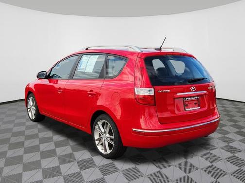 Chilipepper Red 2011 Hyundai Elantra Touring SE