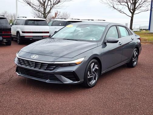 2024 Hyundai ELANTRA SEL