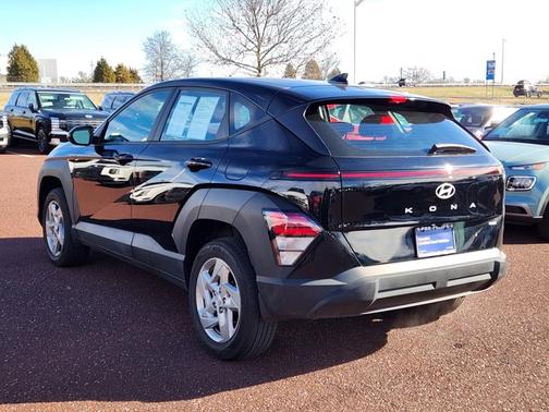 2024 Hyundai KONA SE