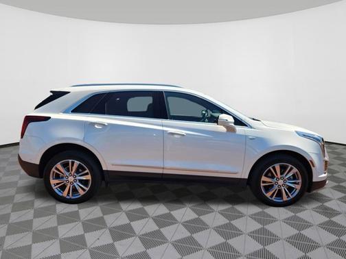 Crystal White Tricoat 2024 Cadillac XT5 AWD Premium Luxury