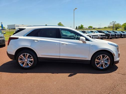 Crystal White Tricoat 2024 Cadillac XT5 AWD Premium Luxury