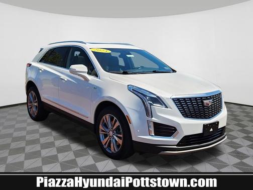 Crystal White Tricoat 2024 Cadillac XT5 AWD Premium Luxury