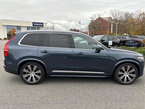 2023 Volvo XC90 B6 Ultimate 7-Seater
